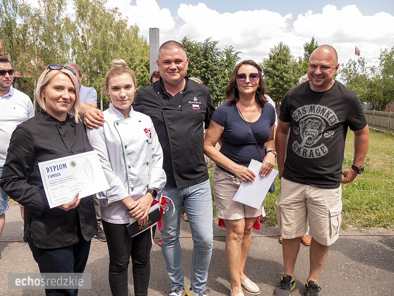 KGW Malczyce z najlepszą rybą z grilla.