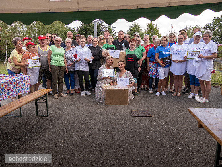 KGW Malczyce z najlepszą rybą z grilla.
