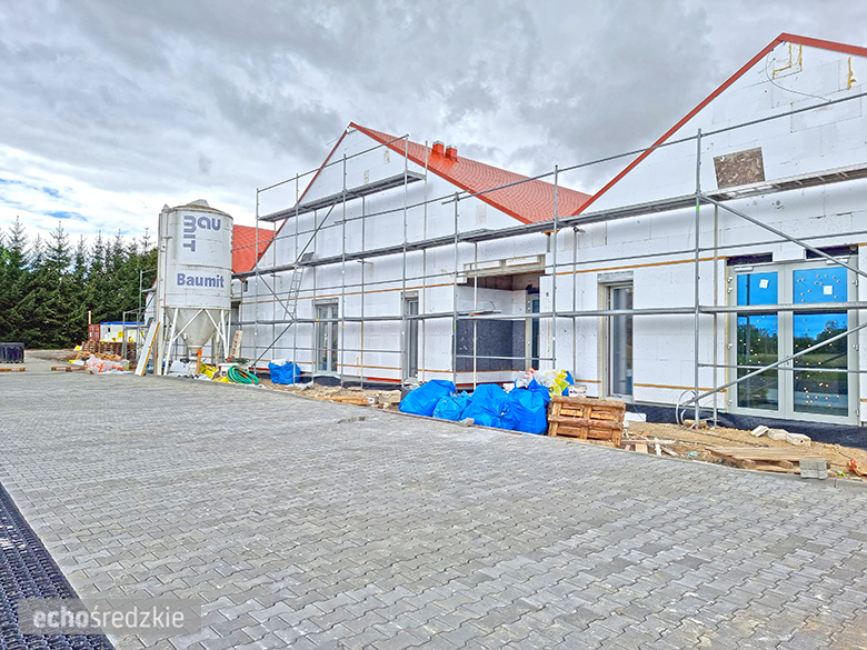 Trwa budowa Centrum Usług Społeczno –Zdrowotnych w Piekarach