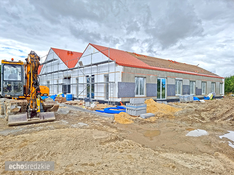 Trwa budowa Centrum Usług Społeczno –Zdrowotnych w Piekarach