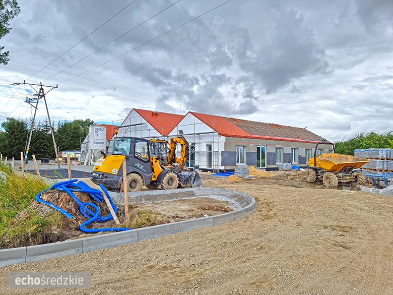 Trwa budowa Centrum Usług Społeczno –Zdrowotnych w Piekarach