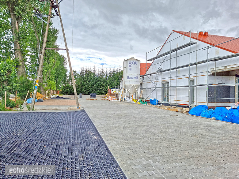 Trwa budowa Centrum Usług Społeczno –Zdrowotnych w Piekarach