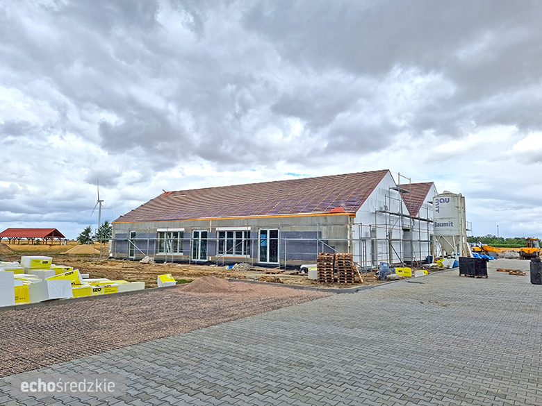 Trwa budowa Centrum Usług Społeczno –Zdrowotnych w Piekarach