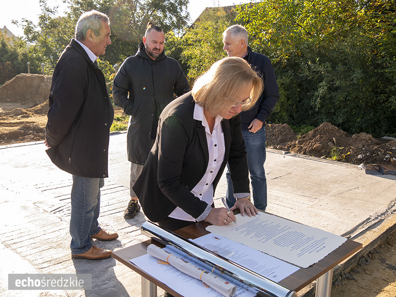 Wmurowano kamień węgielny w budynek remizy strażackiej w Bogdanowie