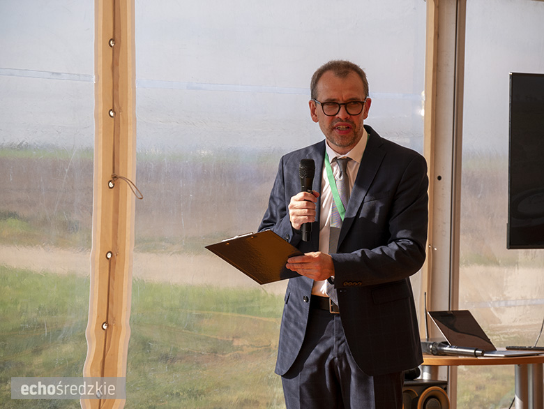 Zwieńczenie budowy farmy wiatrowej w Kostomłotach