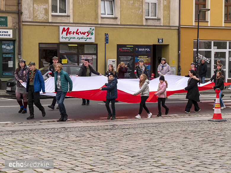 Uroczysty i radosny 11 listopada