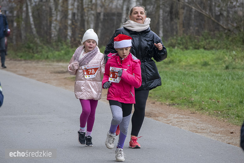 Mikołajkowy bieg w Wilkszynie