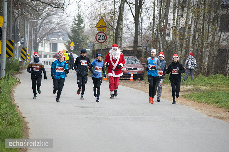 Mikołajkowy bieg w Wilkszynie
