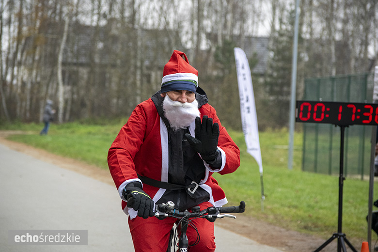 Mikołajkowy bieg w Wilkszynie