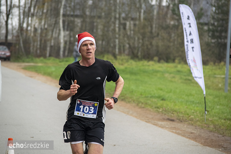 Mikołajkowy bieg w Wilkszynie