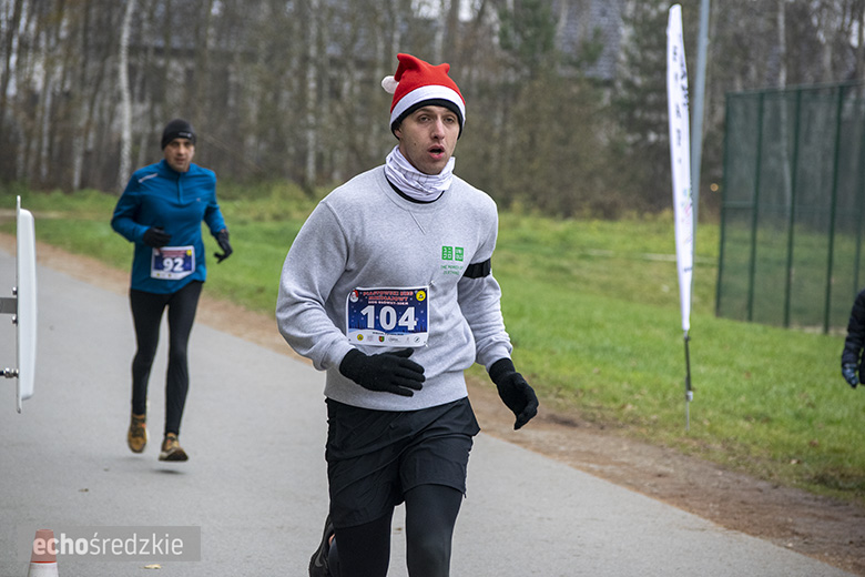 Mikołajkowy bieg w Wilkszynie