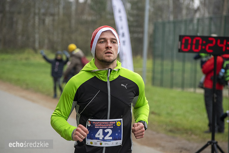 Mikołajkowy bieg w Wilkszynie