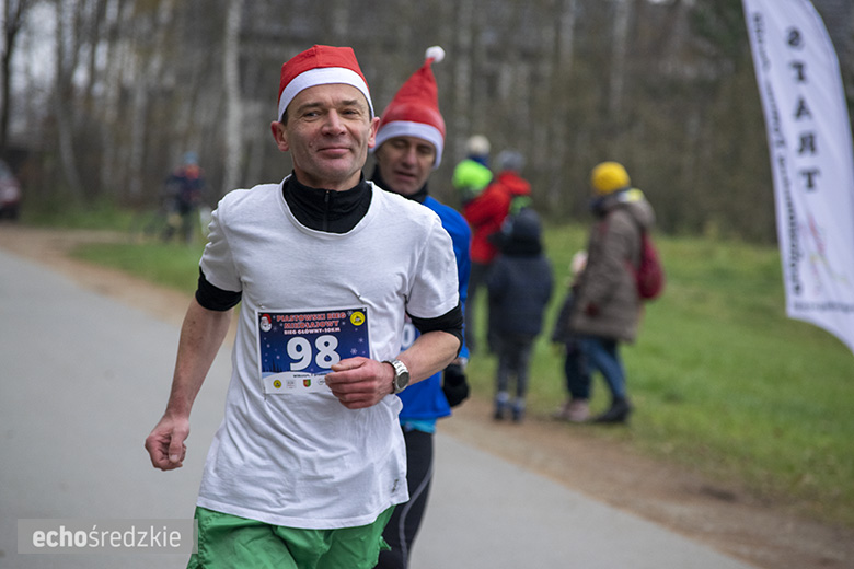 Mikołajkowy bieg w Wilkszynie