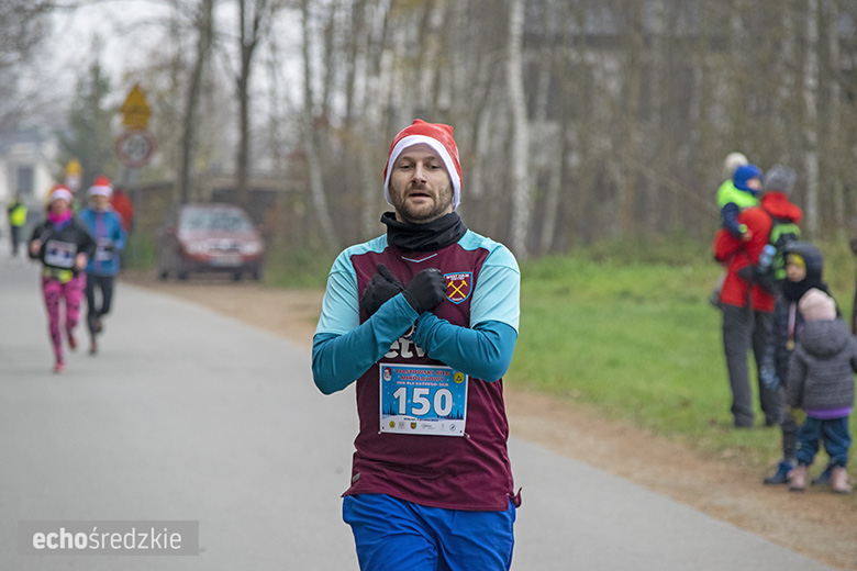 Mikołajkowy bieg w Wilkszynie