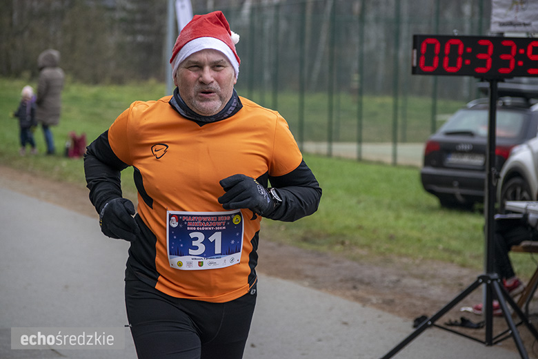 Mikołajkowy bieg w Wilkszynie