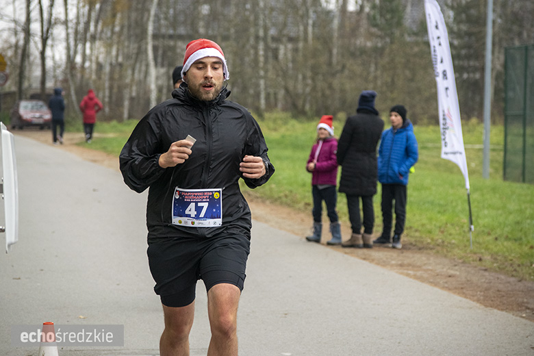 Mikołajkowy bieg w Wilkszynie