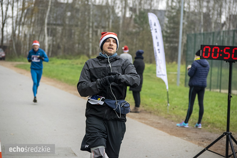 Mikołajkowy bieg w Wilkszynie