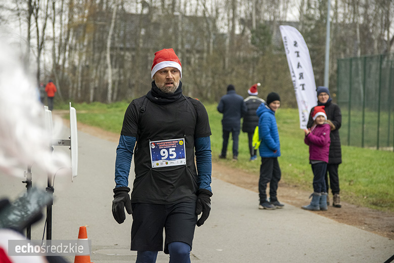 Mikołajkowy bieg w Wilkszynie