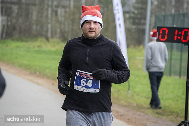Mikołajkowy bieg w Wilkszynie