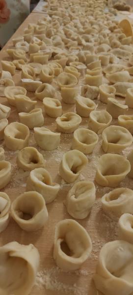 Wspólne lenienie pierogów w Malczycach