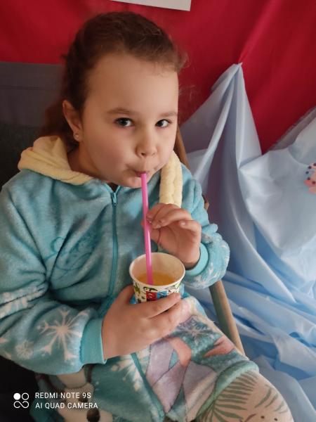 Dzień Kobiet w grupie Pszczółki