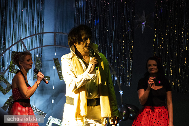 Dzień Kobiet z największymi przebojami Elvisa