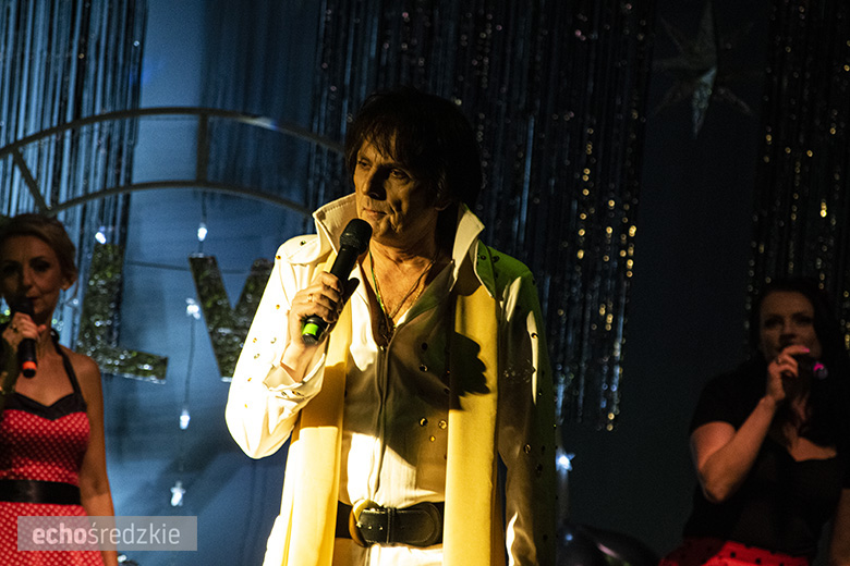 Dzień Kobiet z największymi przebojami Elvisa