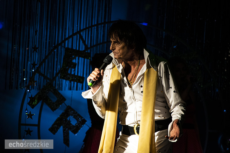 Dzień Kobiet z największymi przebojami Elvisa