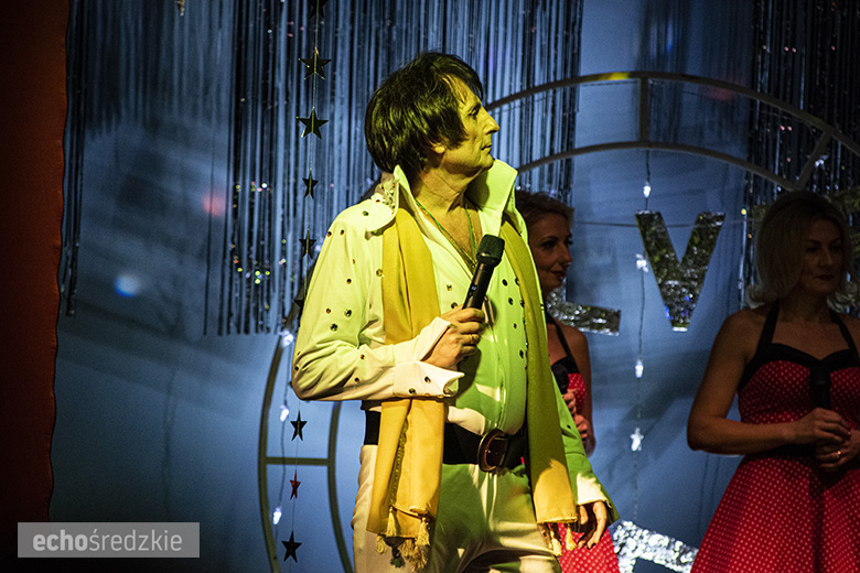 Dzień Kobiet z największymi przebojami Elvisa