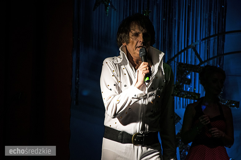 Dzień Kobiet z największymi przebojami Elvisa