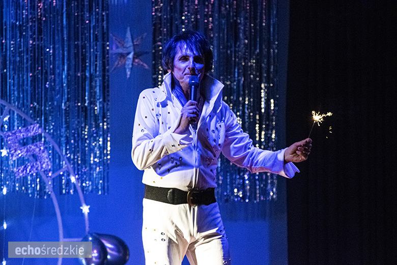 Dzień Kobiet z największymi przebojami Elvisa