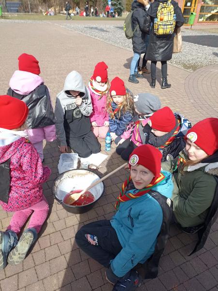 Malczyckie zuchy na Wyprawie Polarnej Zuchów w Kowarach
