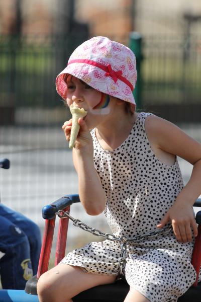 Lato z Komarami w Malczycach