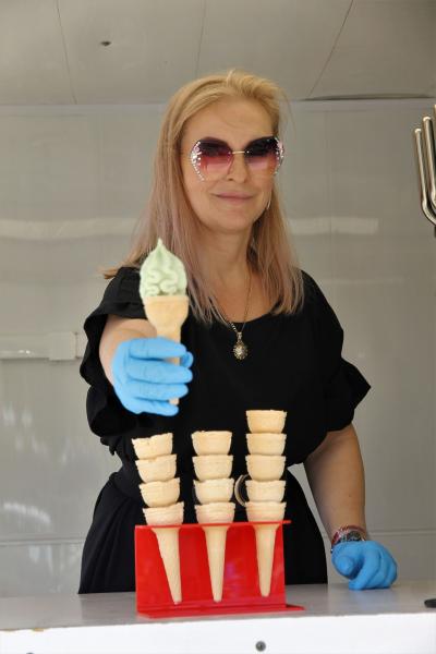 Lato z Komarami w Malczycach