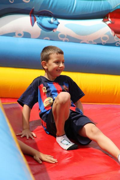 Lato z Komarami w Malczycach