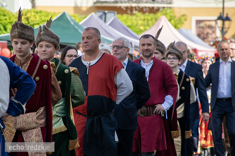Deptanie winogron tradycyjnie rozpoczęło tegoroczne Święto Wina. Poznaliśmy Miss Winnego Grona