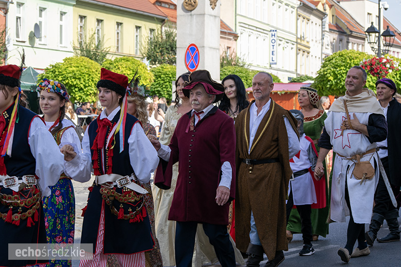 Deptanie winogron tradycyjnie rozpoczęło tegoroczne Święto Wina. Poznaliśmy Miss Winnego Grona
