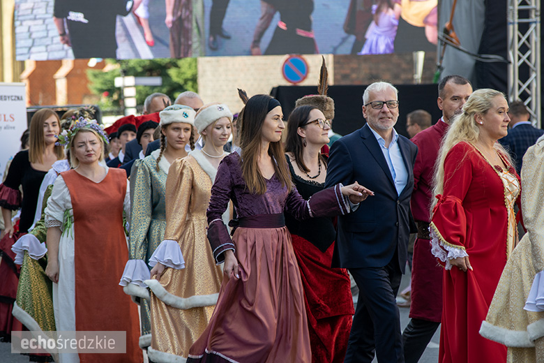 Deptanie winogron tradycyjnie rozpoczęło tegoroczne Święto Wina. Poznaliśmy Miss Winnego Grona