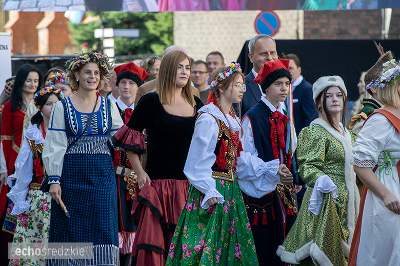 Deptanie winogron tradycyjnie rozpoczęło tegoroczne Święto Wina. Poznaliśmy Miss Winnego Grona
