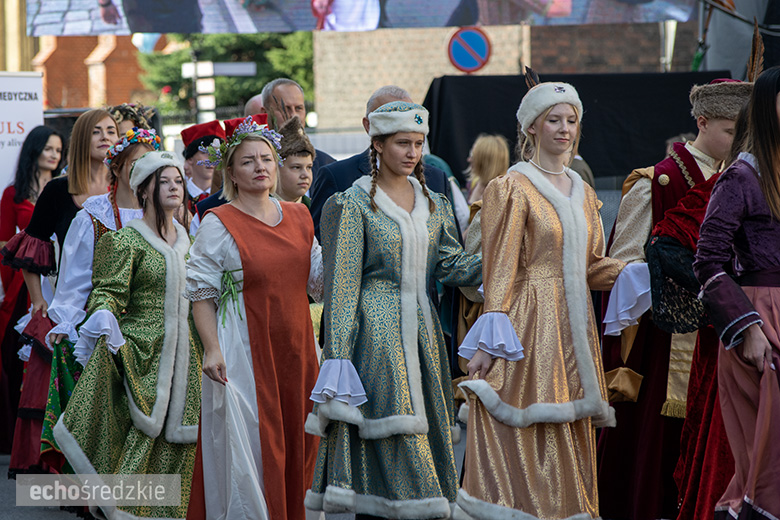 Deptanie winogron tradycyjnie rozpoczęło tegoroczne Święto Wina. Poznaliśmy Miss Winnego Grona