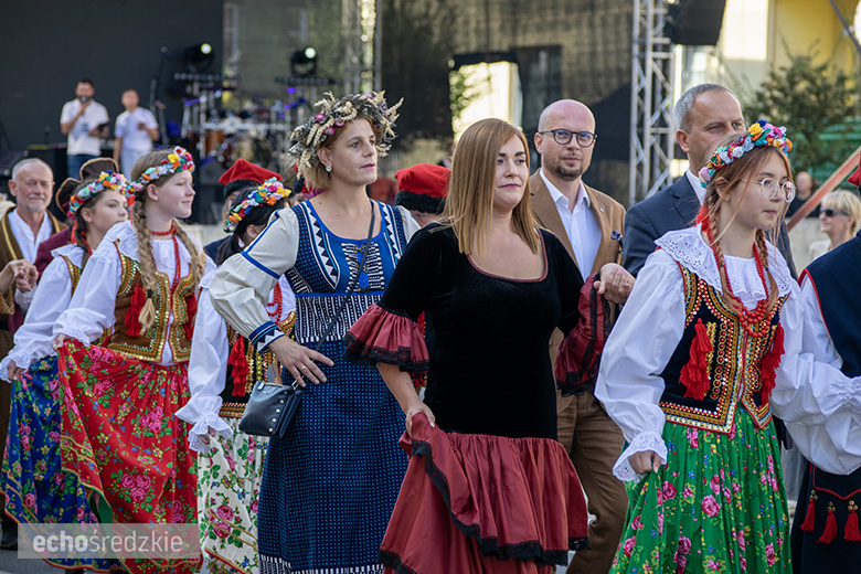 Deptanie winogron tradycyjnie rozpoczęło tegoroczne Święto Wina. Poznaliśmy Miss Winnego Grona