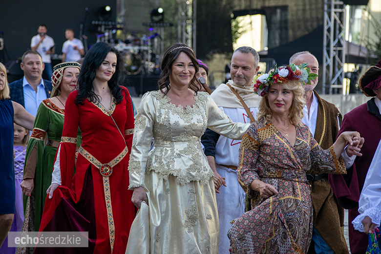 Deptanie winogron tradycyjnie rozpoczęło tegoroczne Święto Wina. Poznaliśmy Miss Winnego Grona