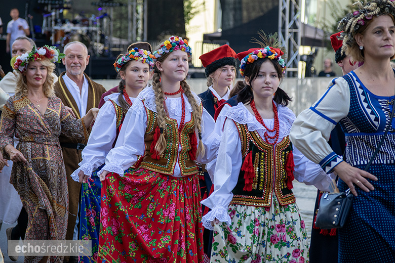 Deptanie winogron tradycyjnie rozpoczęło tegoroczne Święto Wina. Poznaliśmy Miss Winnego Grona
