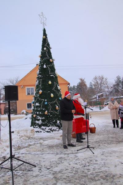 Udanińska choinka rozbłysnęła już swoim blaskiem!