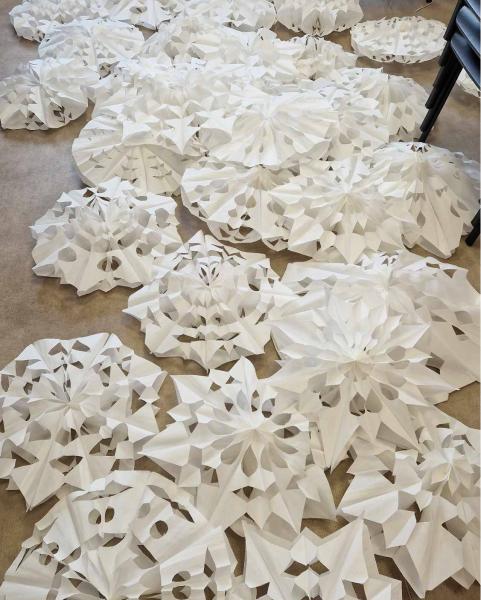 Świąteczne Elfy zaangażowały Seniorów w świąteczne przygotowania!