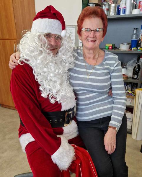 Świąteczne Elfy zaangażowały Seniorów w świąteczne przygotowania!