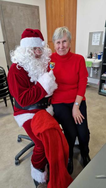 Świąteczne Elfy zaangażowały Seniorów w świąteczne przygotowania!