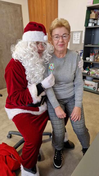 Świąteczne Elfy zaangażowały Seniorów w świąteczne przygotowania!