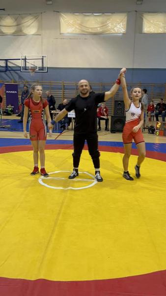 Zapaśnicy wrócili z medalami