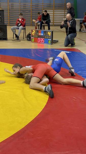 Zapaśnicy wrócili z medalami